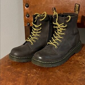 Dr. Martens kids size 3 zip up Dark Brown Boots EUC